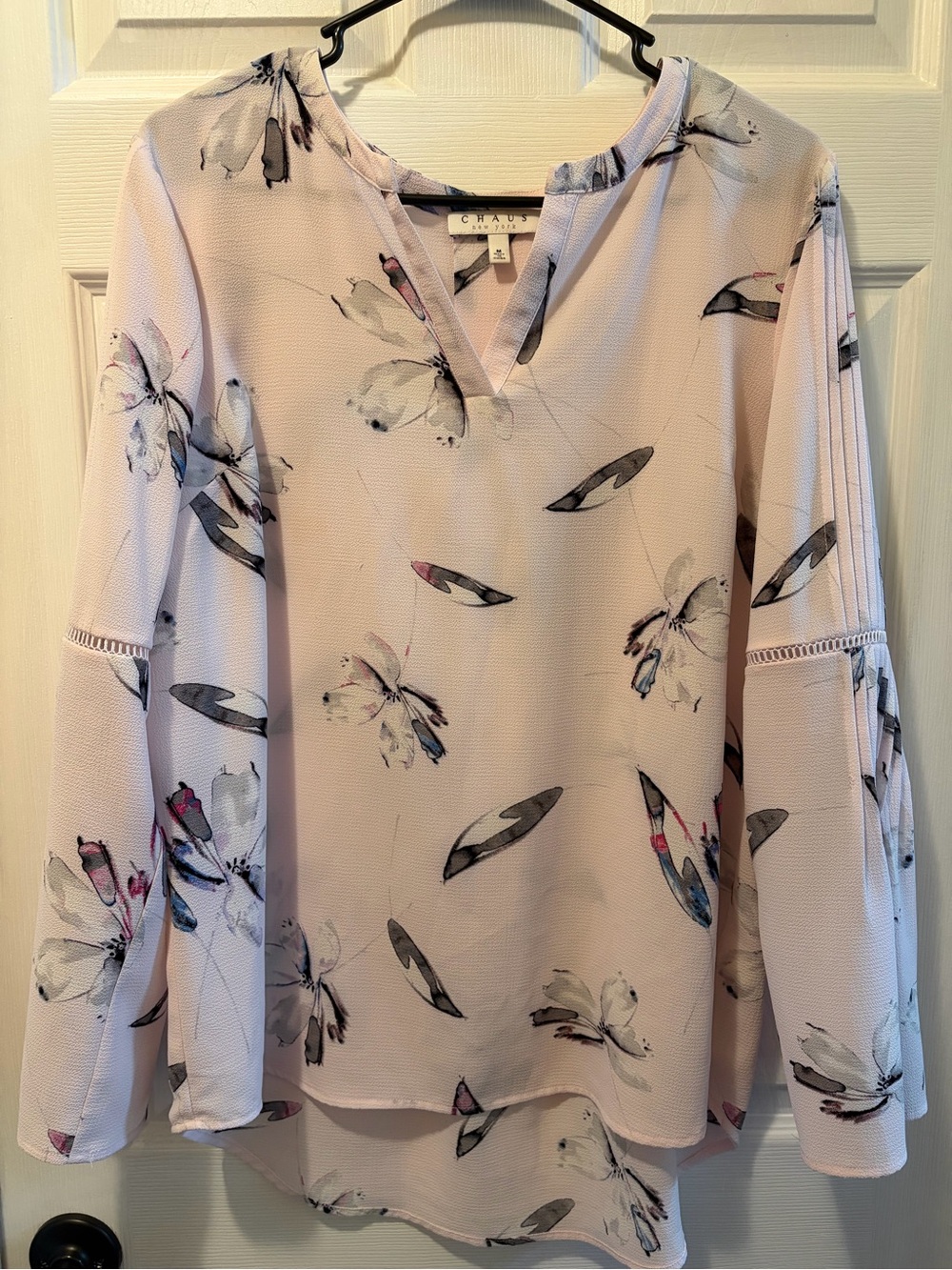Chaus Pale Pink Floral Split V-Neck Blouse